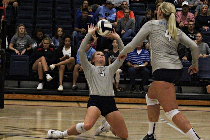 Bees miss chances in five-set loss at Eagles