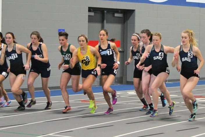 Bee women stay perfect at home, win St. Ambrose Invite